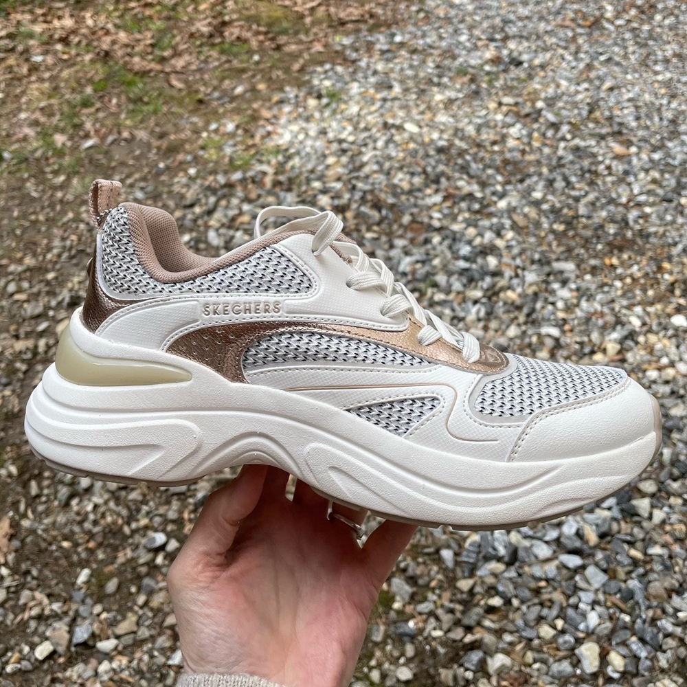 NWT Skechers Street Memory Foam Sneakers Size 10